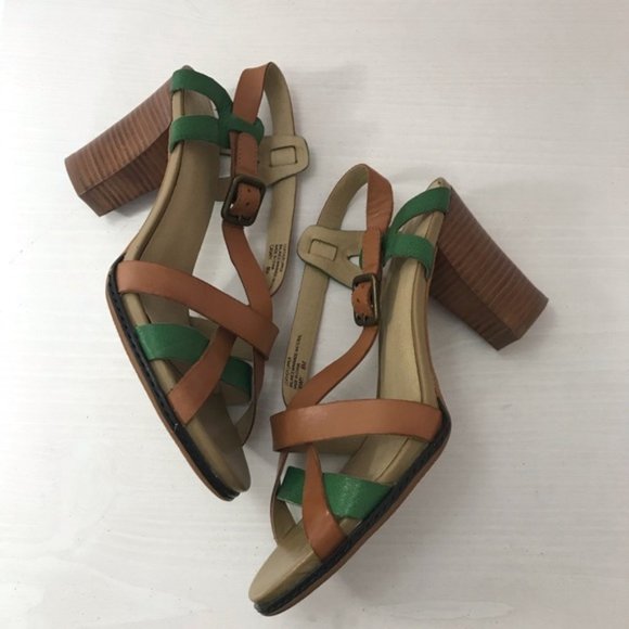 Levity Heeled Sandal - NWOT - Size 6 - Picture 1 of 6